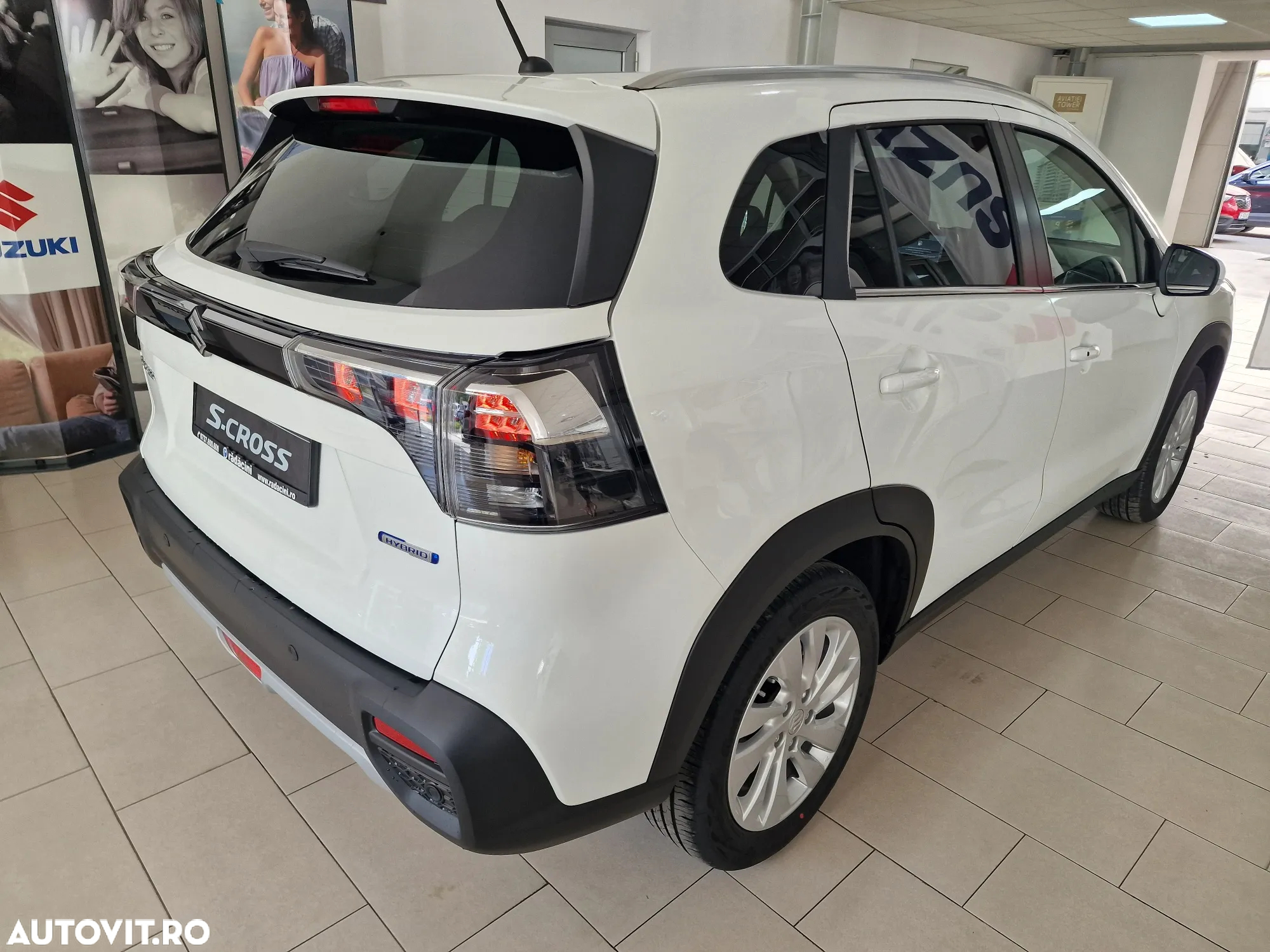 Suzuki SX4 S-Cross 1.4 Boosterjet AllGrip MHEV Passion - 3