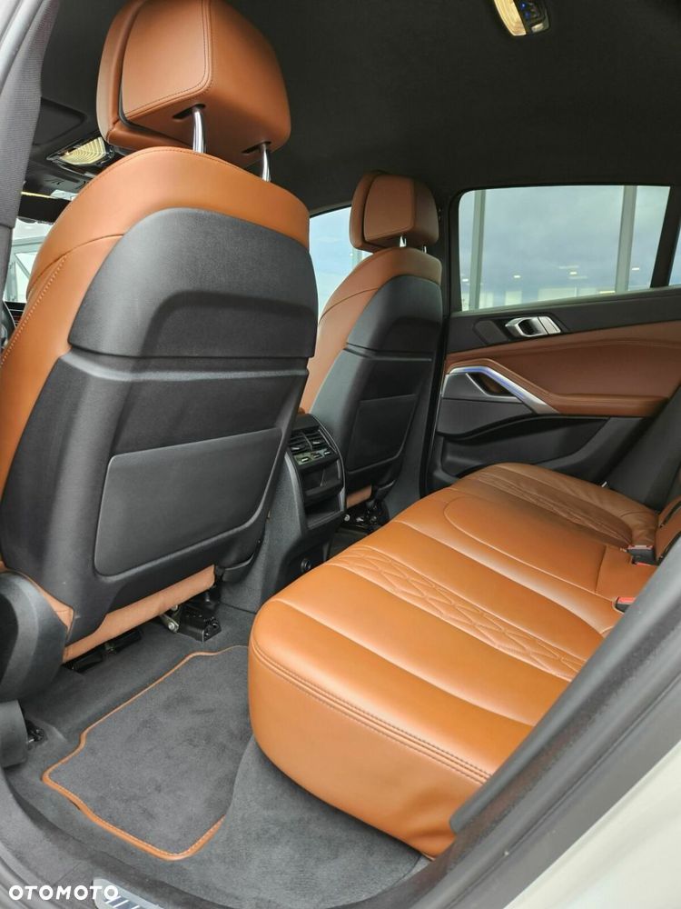 BMW X6 xDrive30d mHEV - 31