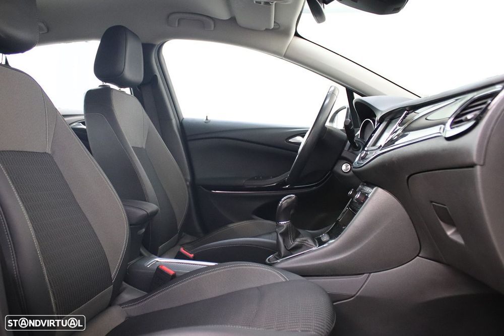 Opel Astra 1.2 T Design & Tech S/S - 22