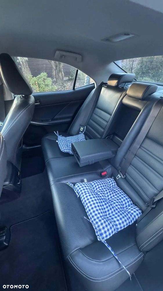 Lexus IS 200t / 300 Elegance - 9