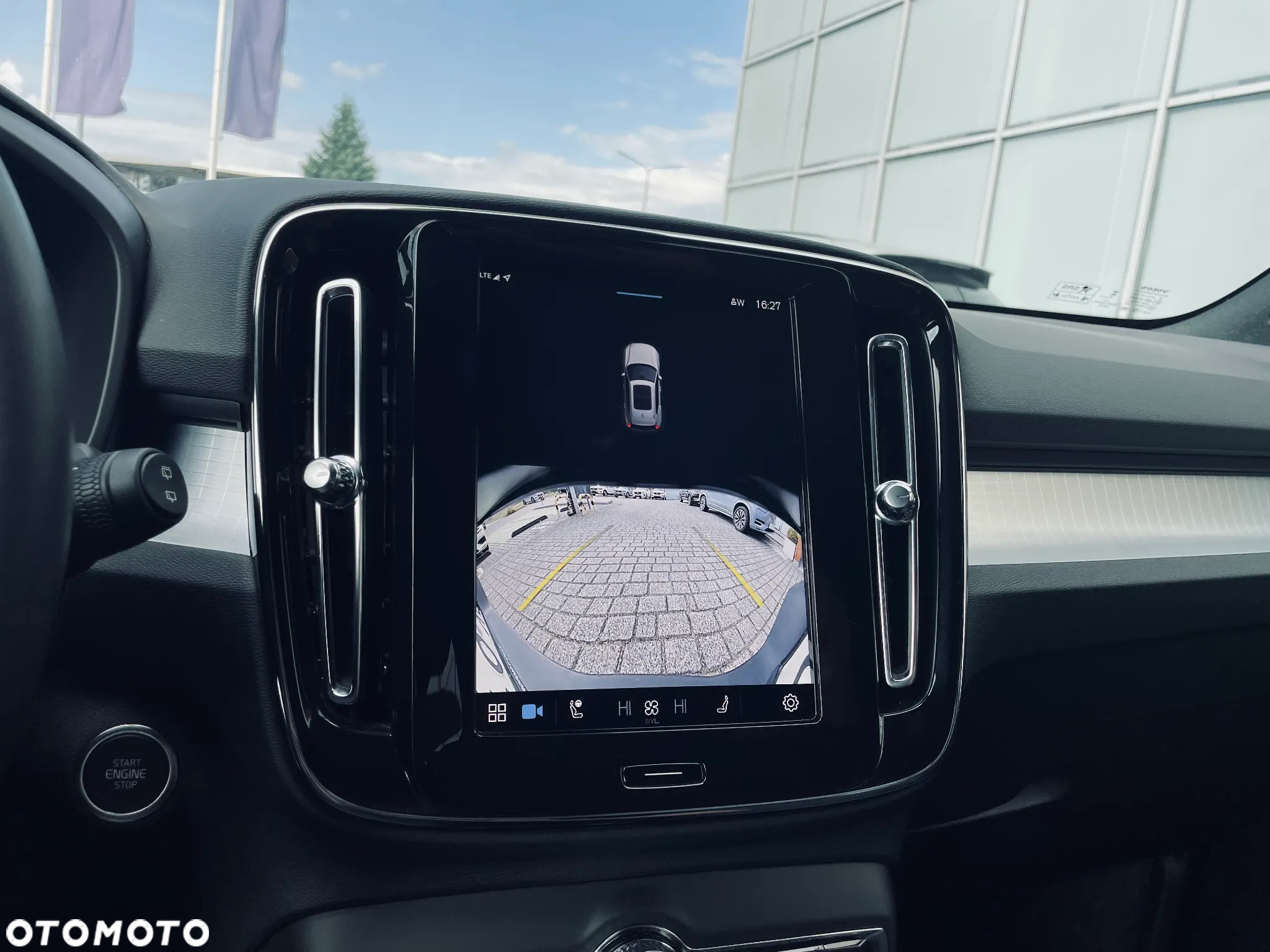Volvo XC 40 B4 Plus Dark - 15