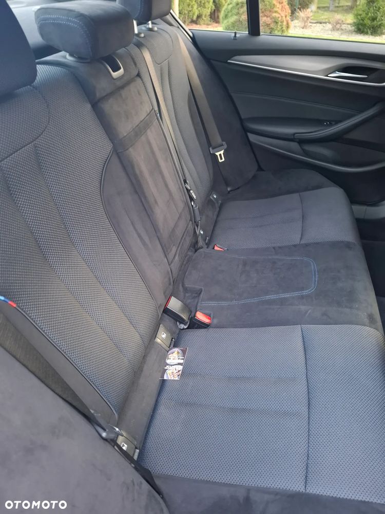 BMW Seria 5 520d xDrive - 9