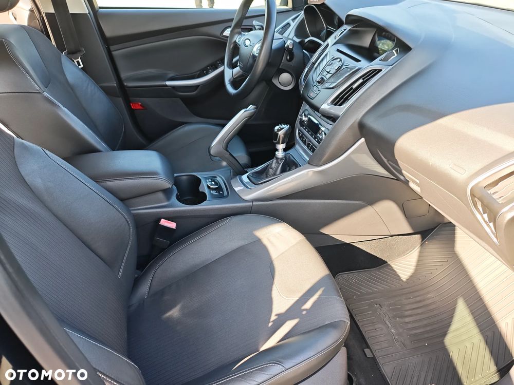 Ford Focus 1.6 EcoBoost Titanium - 9