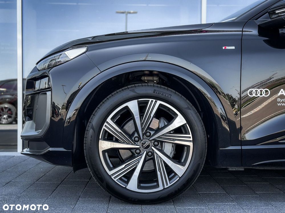 Audi Q6 e-tron - 6