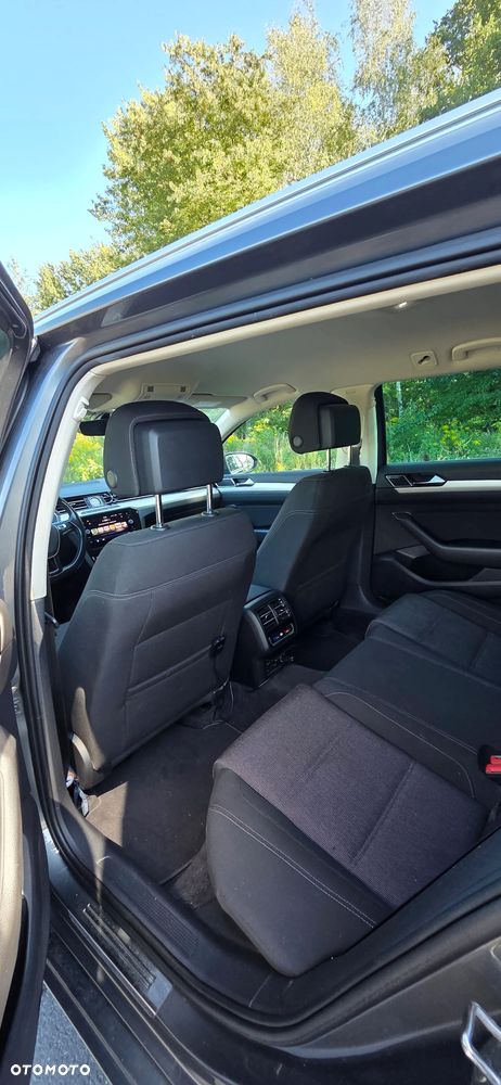 Volkswagen Passat 2.0 TDI SCR DSG Comfortline - 10