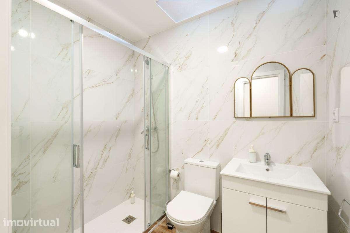 Apartamento com 2 quartos - localizado em Campanhã Porto - Grande imagem: 2/28
