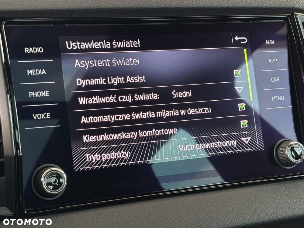 Skoda Karoq 1.5 TSI ACT Sportline DSG - 37