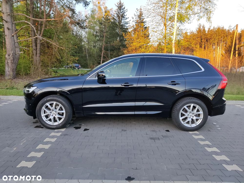 Volvo XC 60 T5 AWD Momentum - 2