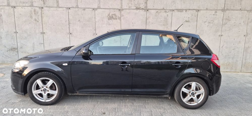 Kia Ceed - 5