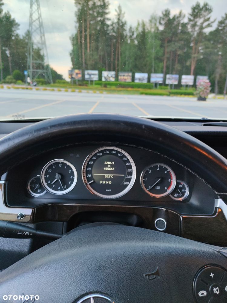 Mercedes-Benz Klasa E - 23
