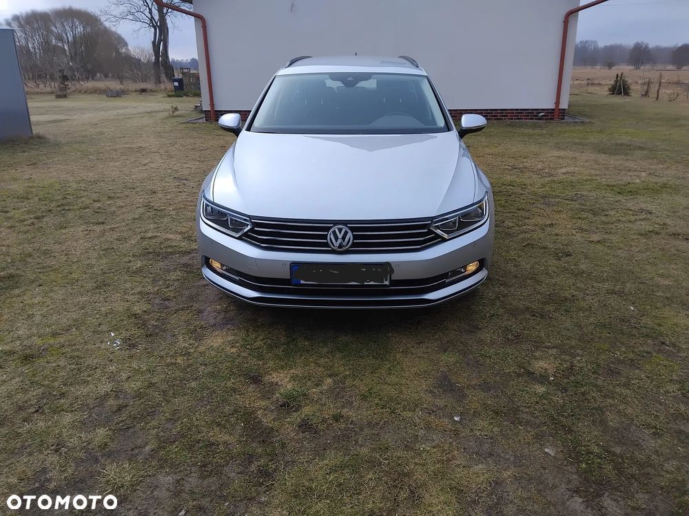 Volkswagen Passat 2.0 TDI SCR Comfortline - 13