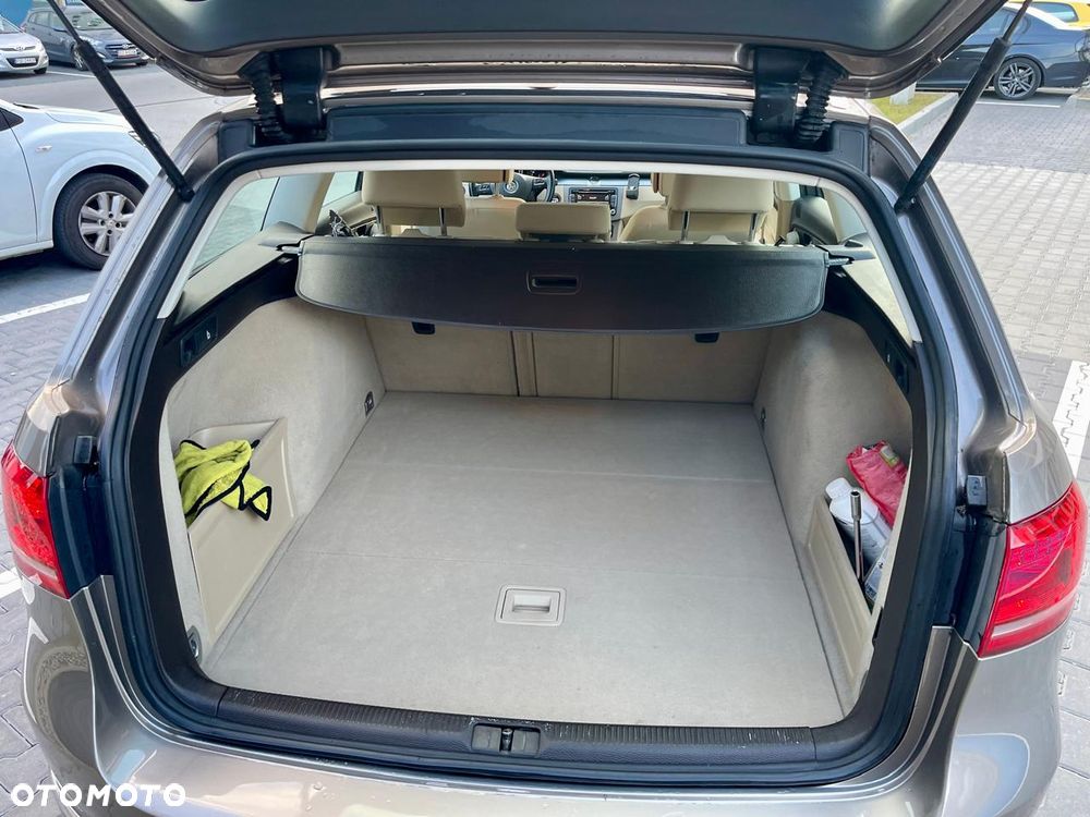 Volkswagen Passat Variant 2.0 TDI BlueMotion Technology Highline - 17