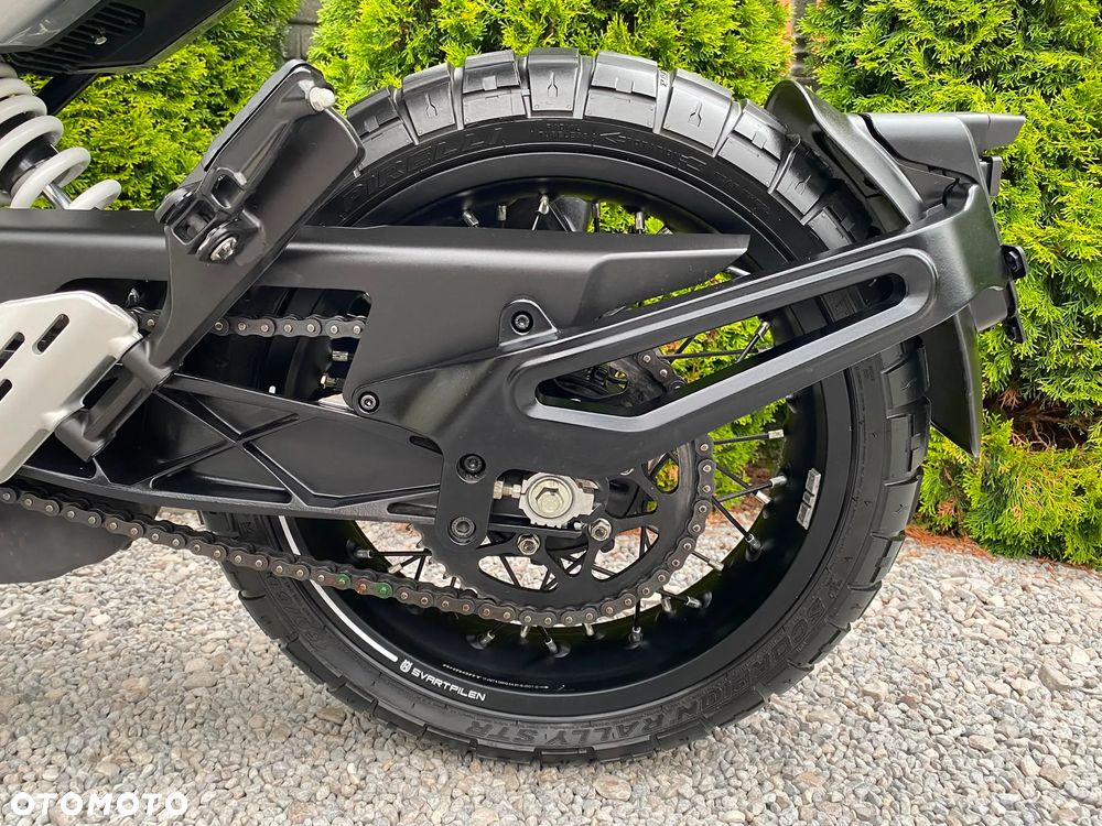 Husqvarna Svartpilen - 14