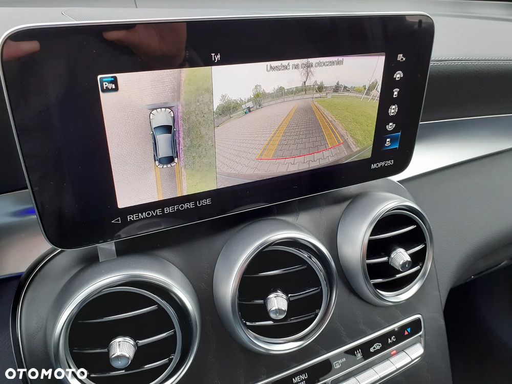 Mercedes-Benz GLC 300 d 4Matic 9G-TRONIC AMG Line Plus - 31