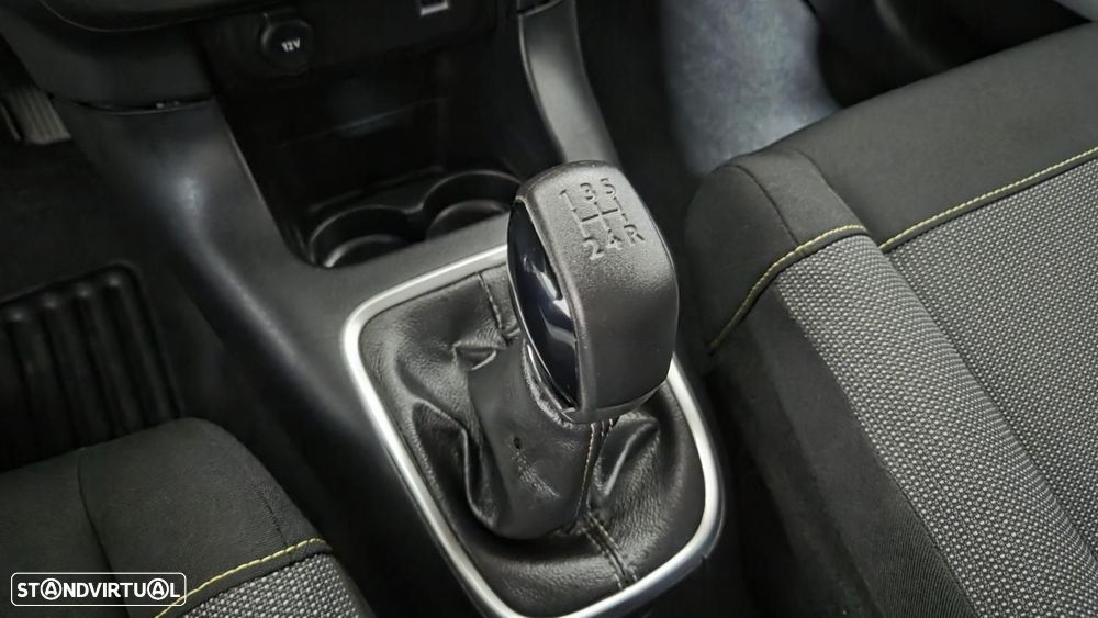 Citroën C3 1.2 PureTech C-Series - 17