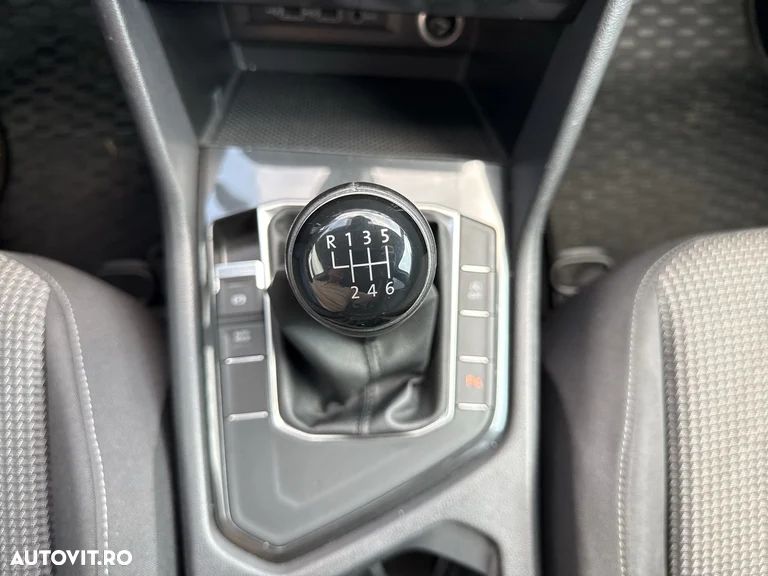 Volkswagen Tiguan - 28