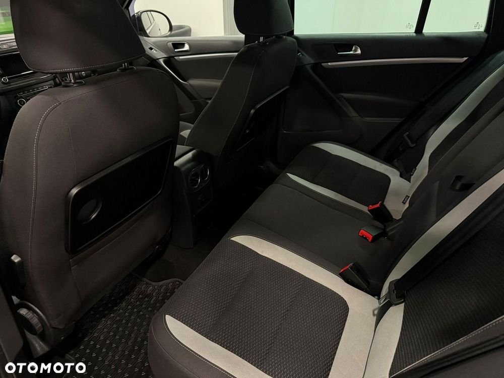 Volkswagen Tiguan 2.0 TDI 4Mot Perfectline R-Style DSG - 19