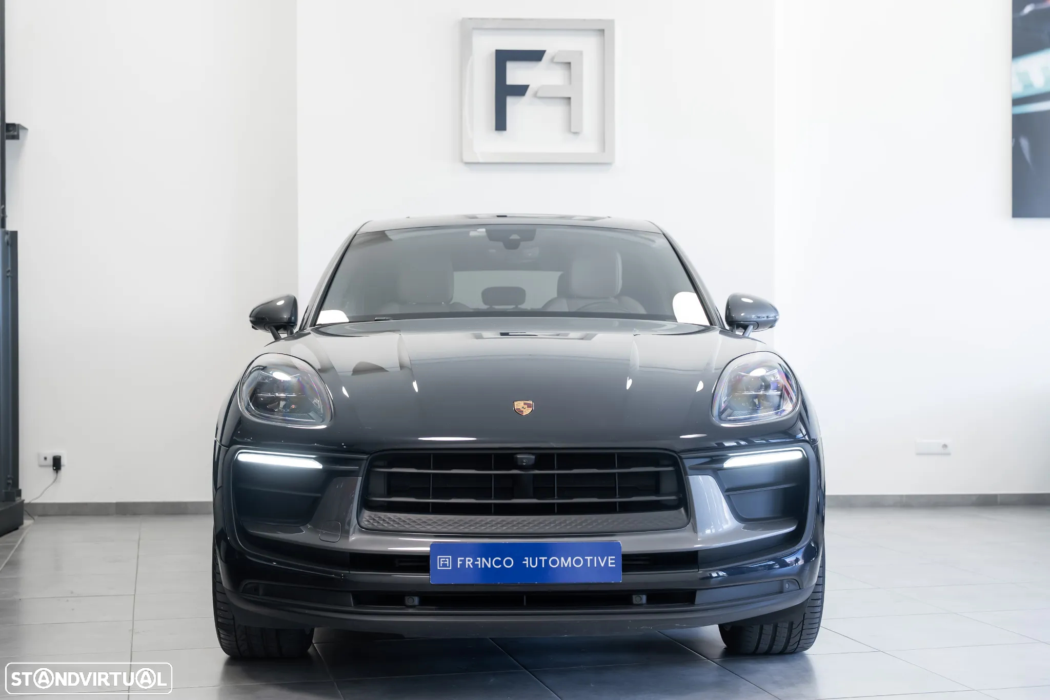 Porsche Macan T - 2