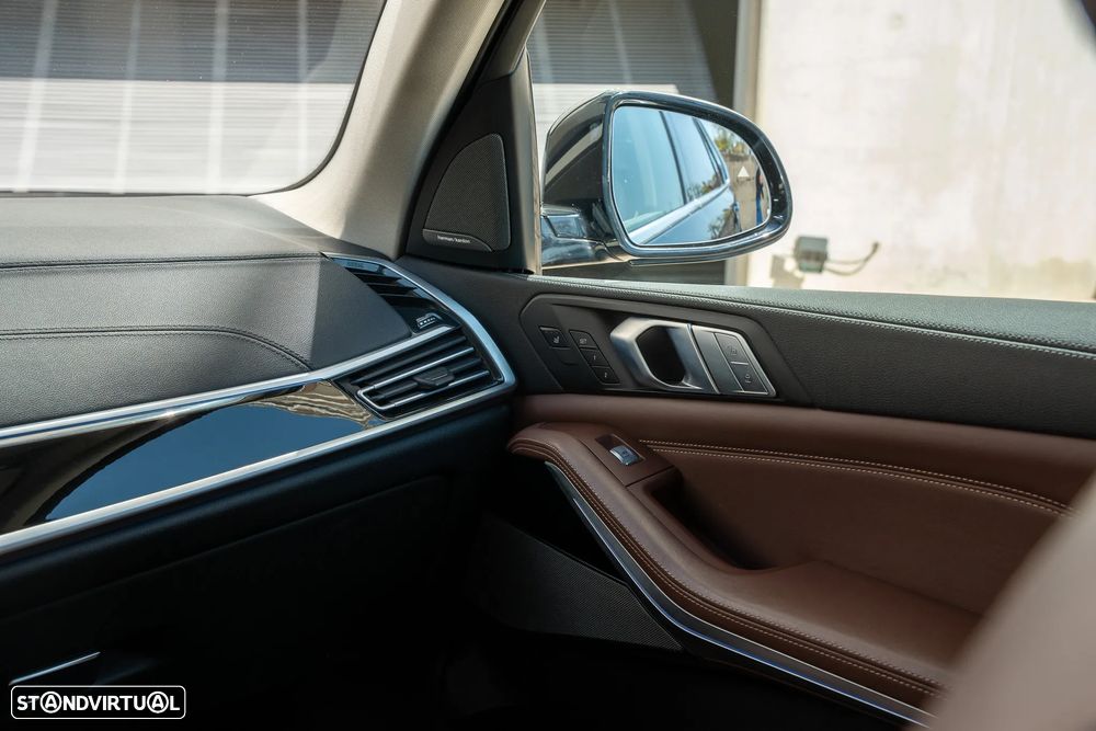 BMW X7 xDrive30d - 42