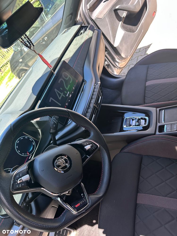 Skoda Octavia 1.4 TSI DSG RS Plus - 27