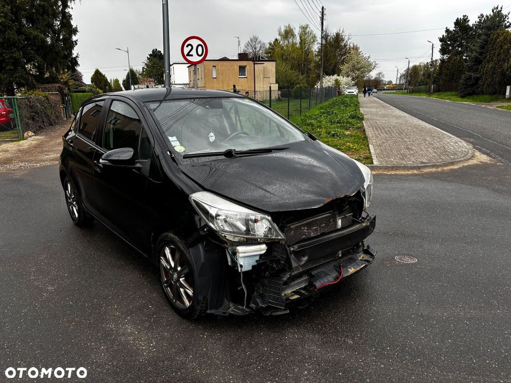 Toyota Yaris - 4