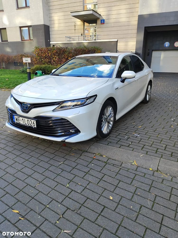 Toyota Camry 2.5 Hybrid Prestige CVT - 2