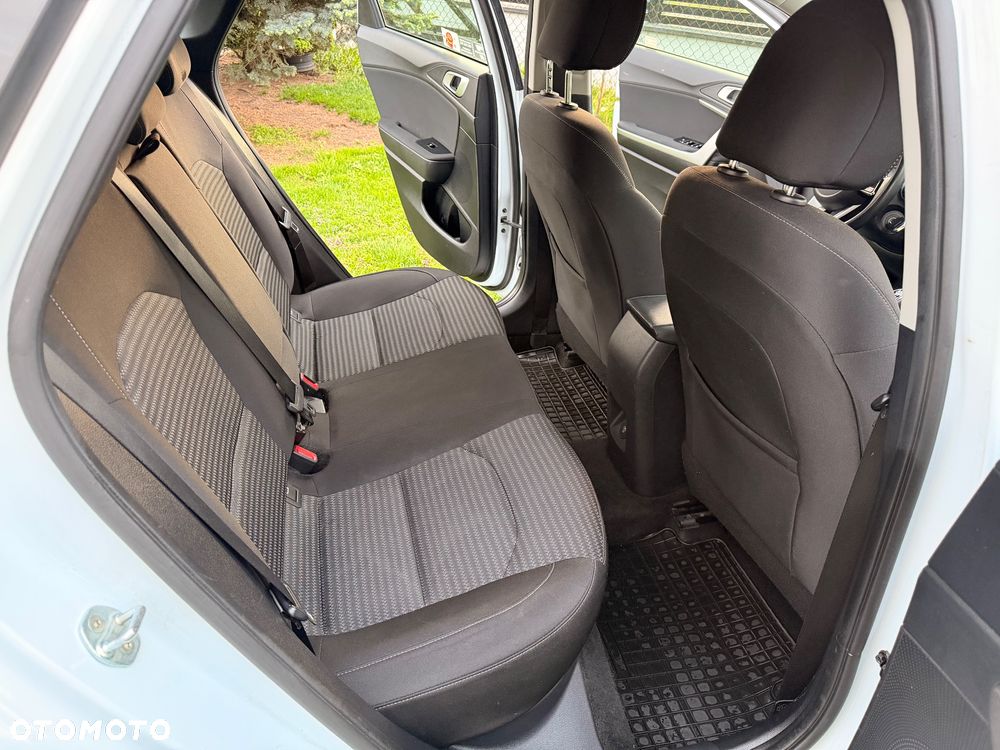 Kia Ceed 1.5 T-GDI M - 27