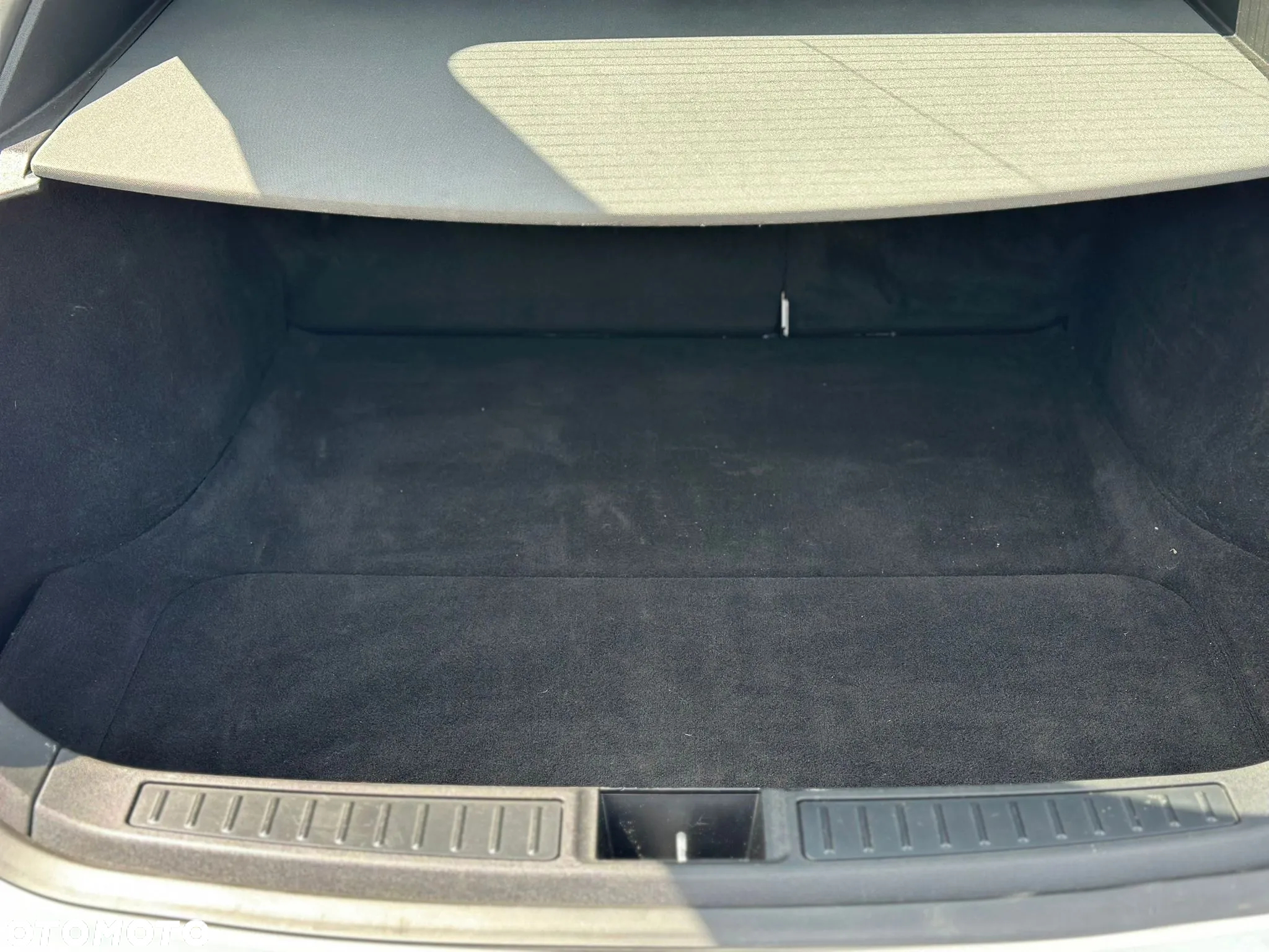 Tesla Model S 90 D - 8