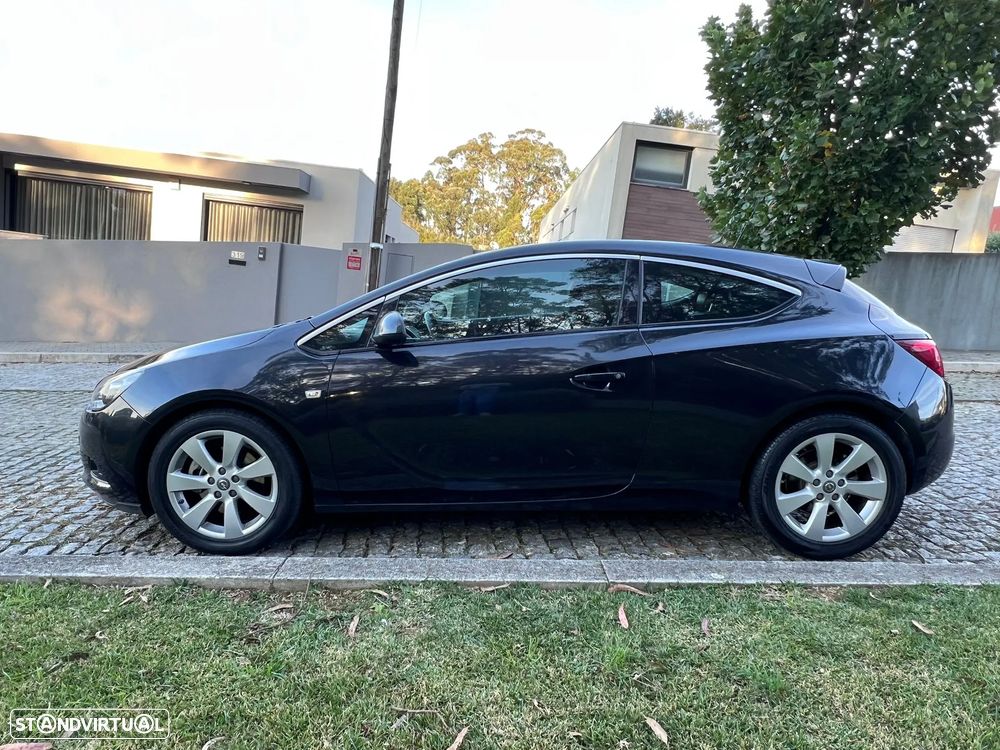 Opel Astra GTC 1.6 CDTi S/S - 12