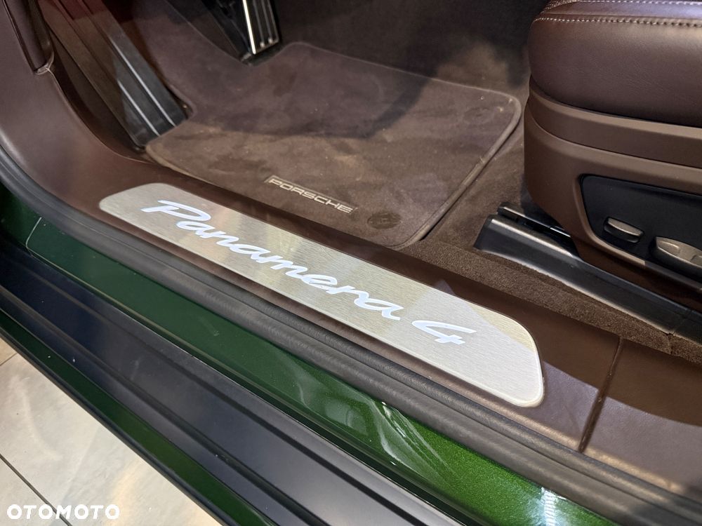 Porsche Panamera 4 - 20
