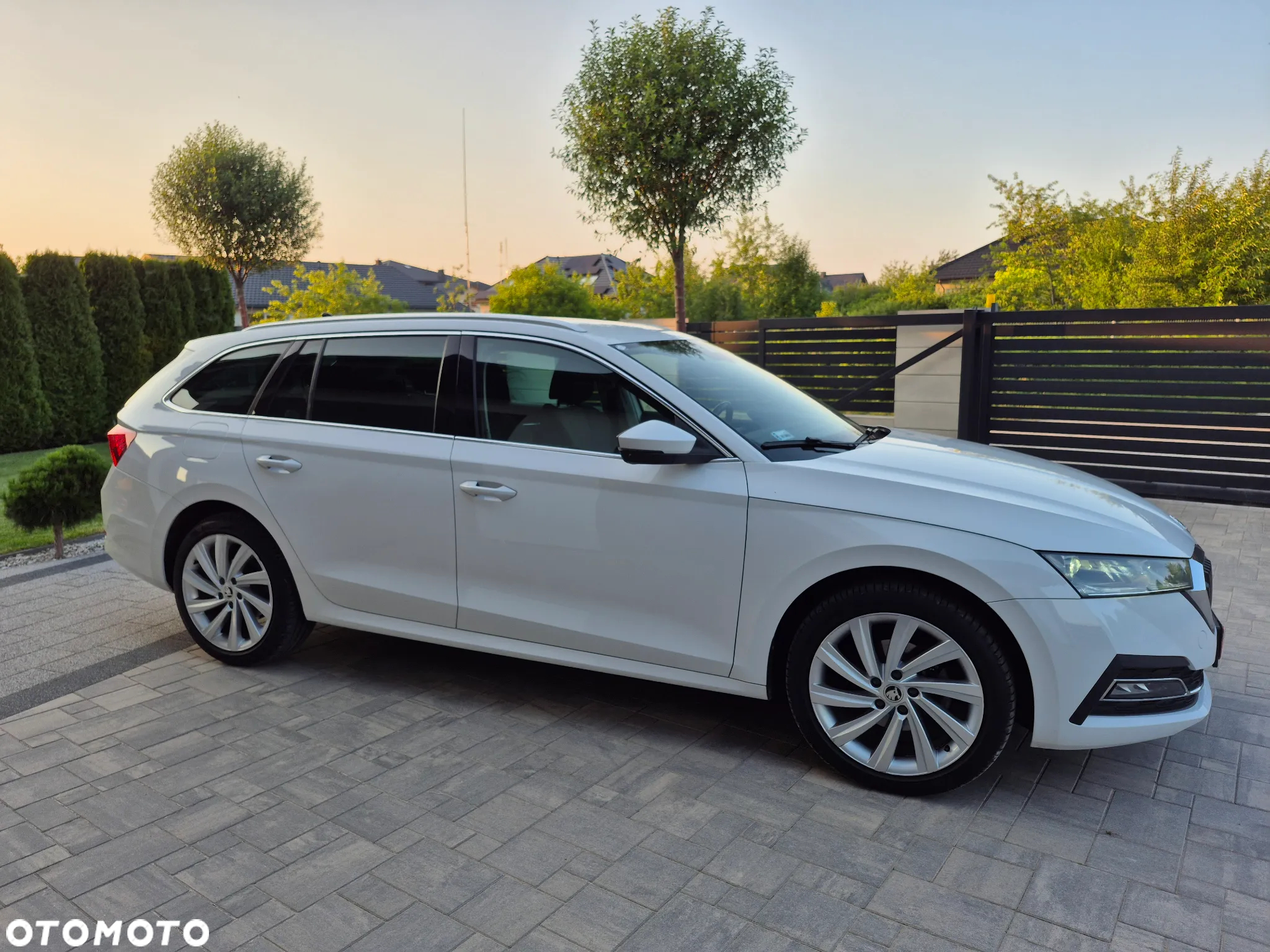 Skoda Octavia 2.0 TDI Style DSG - 23