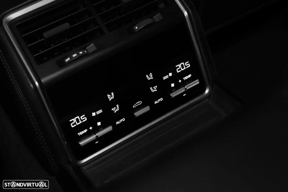Porsche Panamera Sport Turismo 4 E-Hybrid - 60