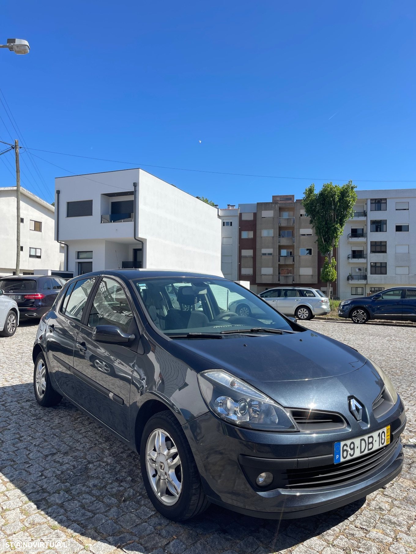 Renault Clio 1.2 16V Confort Dynamique - 3
