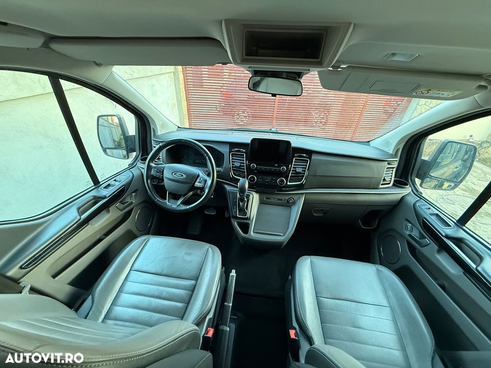 Ford Tourneo Custom - 11