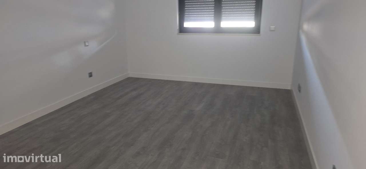 Apartamento duplex de 4 assoalhadas. - Grande imagem: 4/12