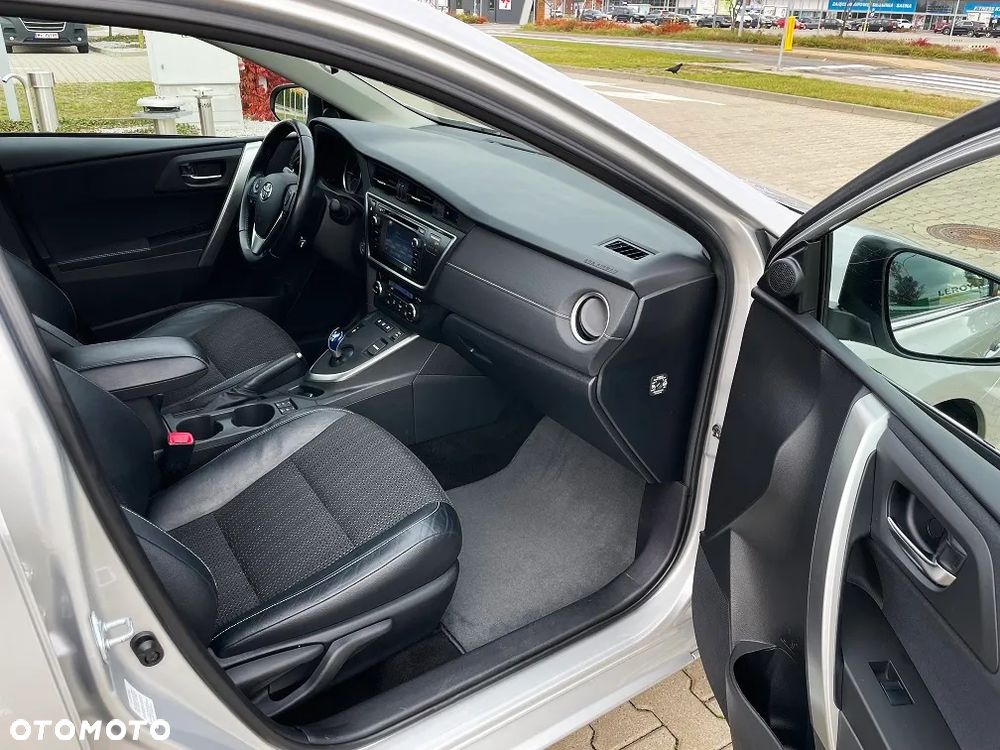 Toyota Auris - 14