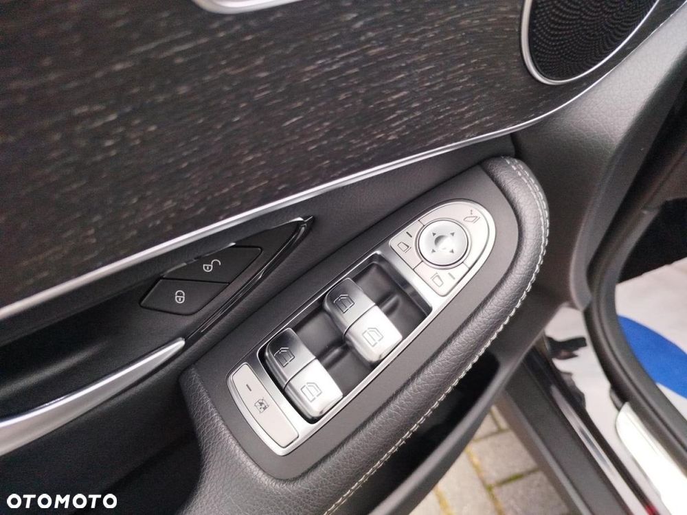 Mercedes-Benz GLC - 13