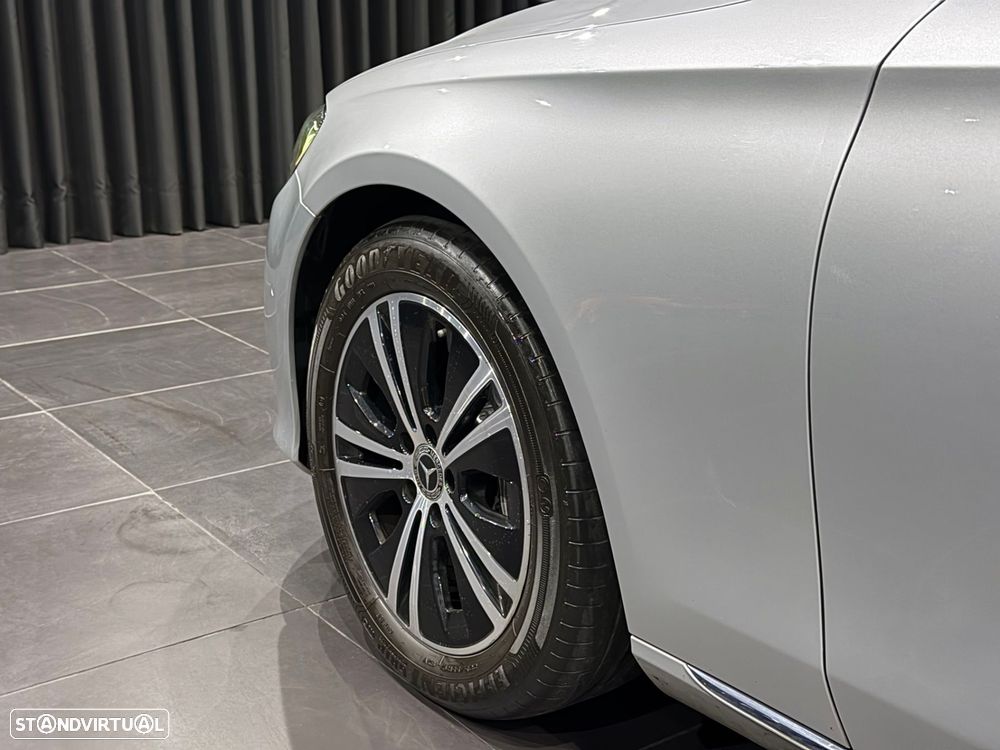 Mercedes-Benz E 220 d Avantgarde - 12
