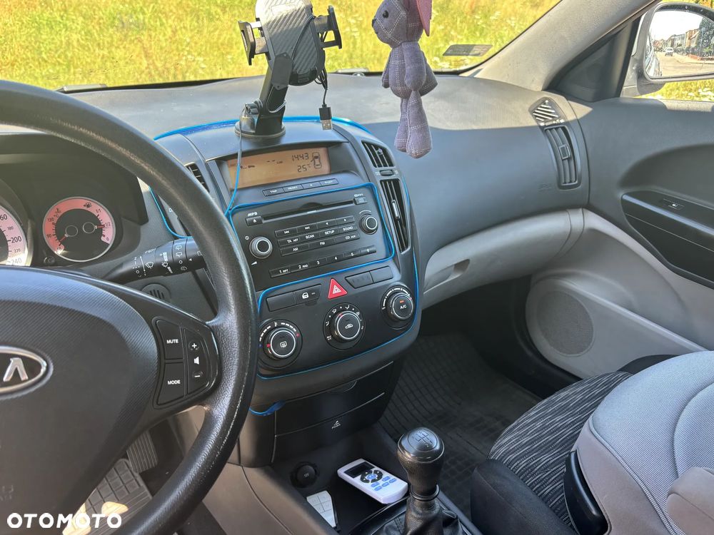 Kia Ceed 1.6 Crdi Comfort - 4