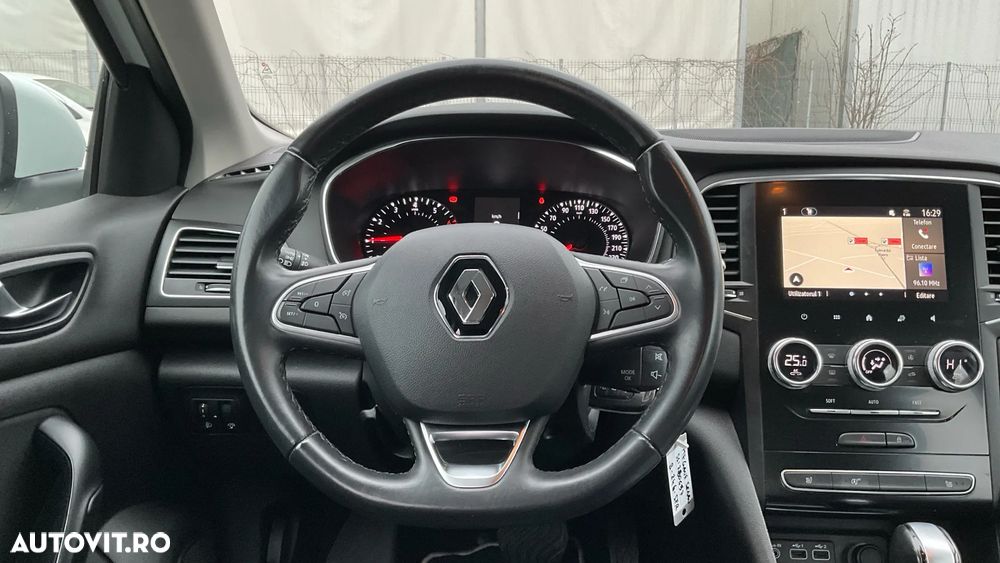 Renault Megane TCE 140 EDC Techno - 11