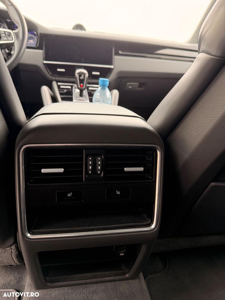 Porsche Cayenne - 14
