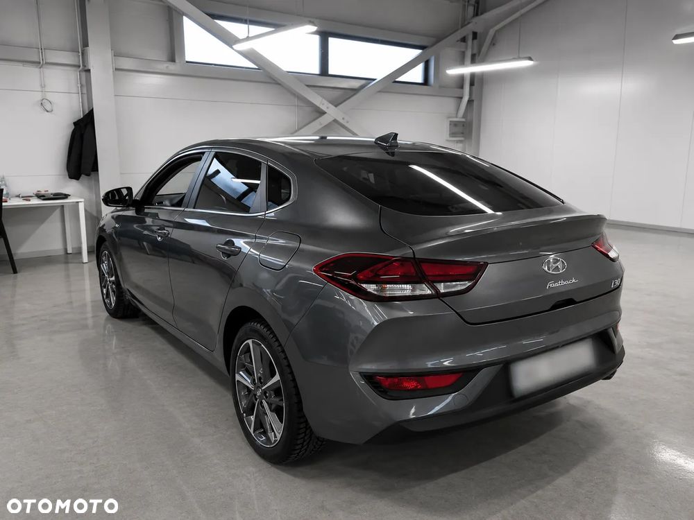 Hyundai i30 1.5 T-GDI 48V Comfort DCT - 2