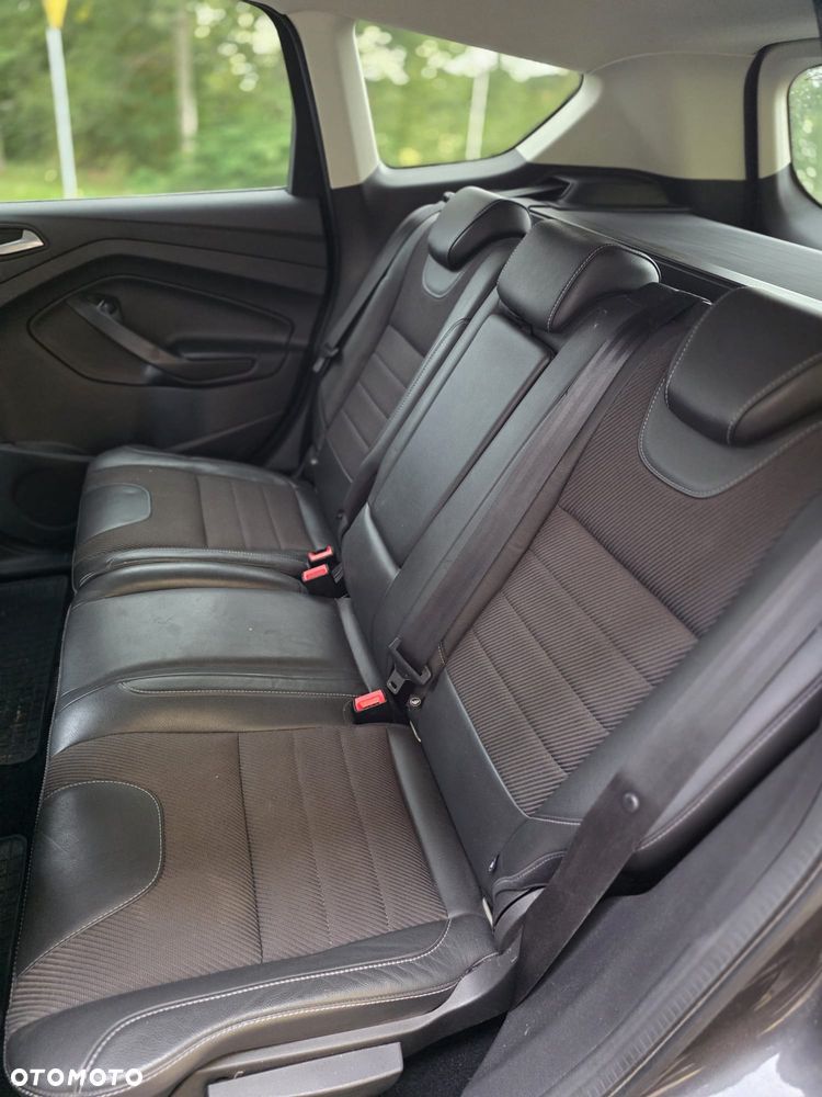 Ford Kuga 2.0 TDCi FWD ST-Line - 11