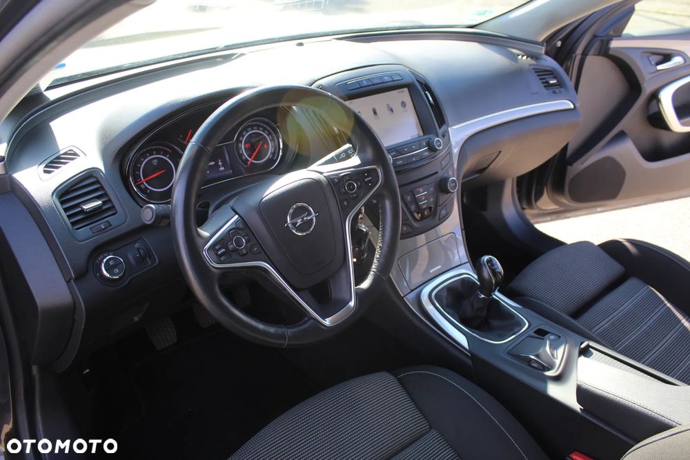 Opel Insignia - 19