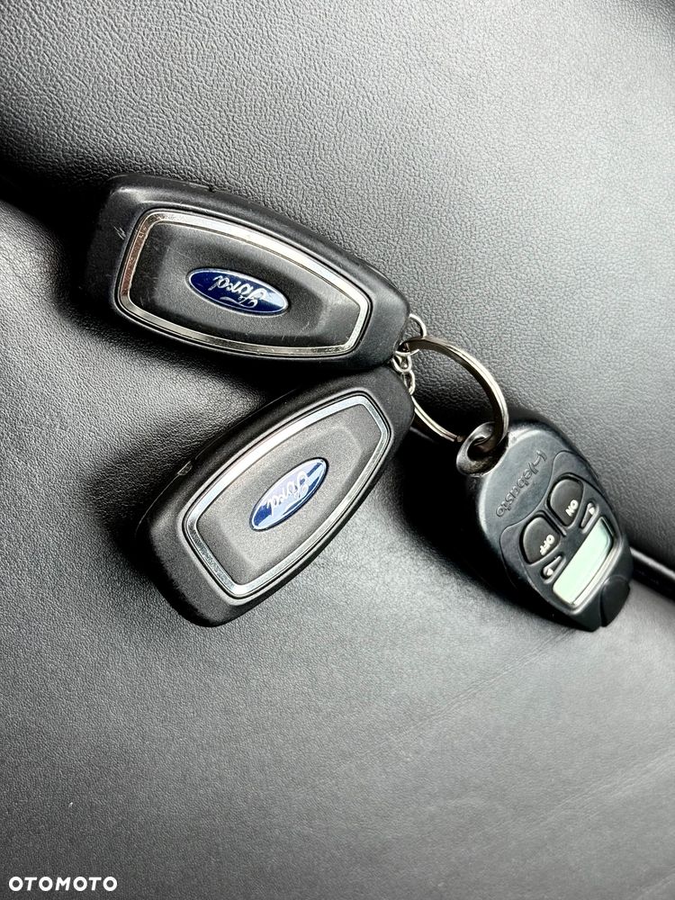 Ford Focus 2.0 EcoBoost ST mit Leder-Sport-Paket - 40