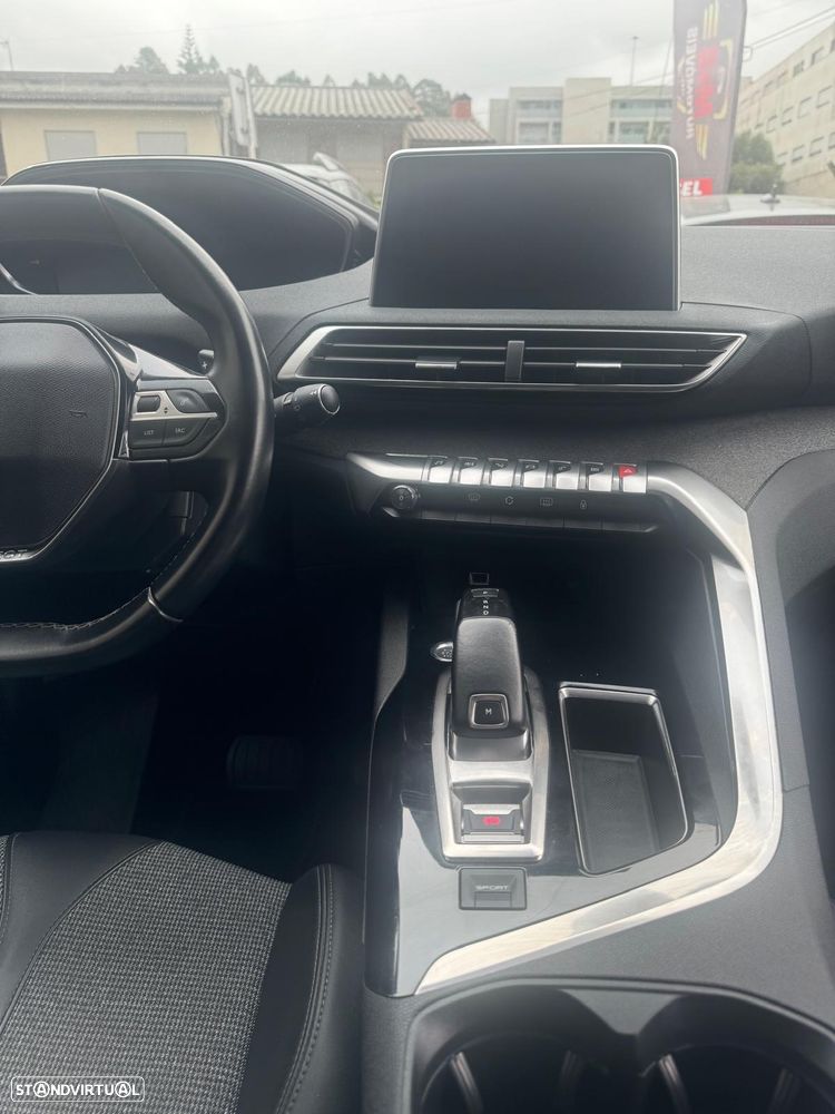 Peugeot 3008 PureTech 130 Stop & Start GPF EAT8 Allure Pack - 21
