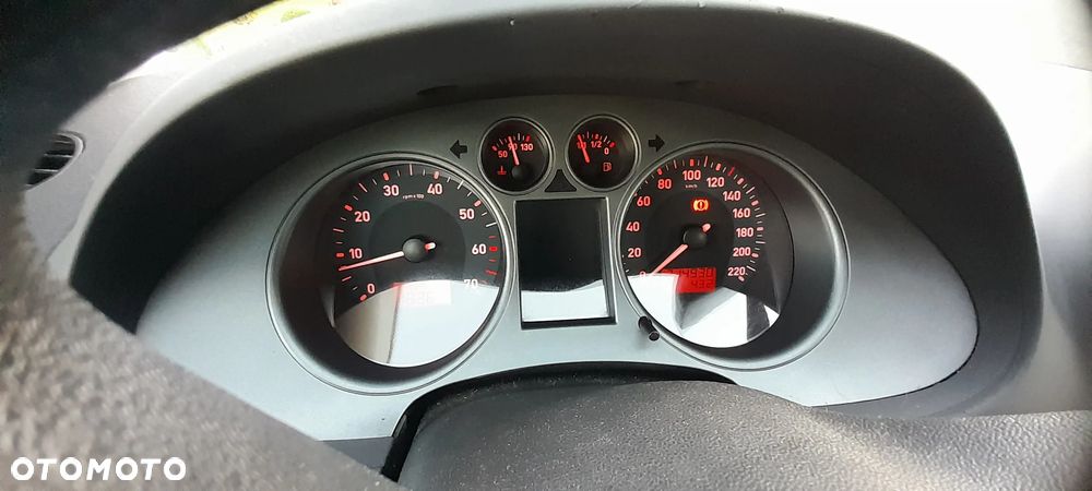 Seat Ibiza 1.4 16V Style - 8