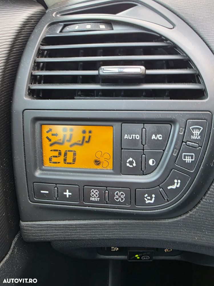 Citroën C4 VTi 120 Selection - 15