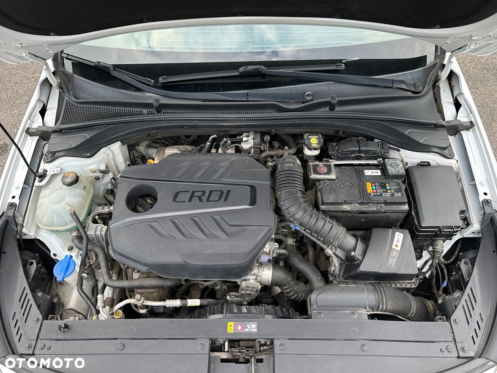 Hyundai i30 1.6 CRDI Intro - 10