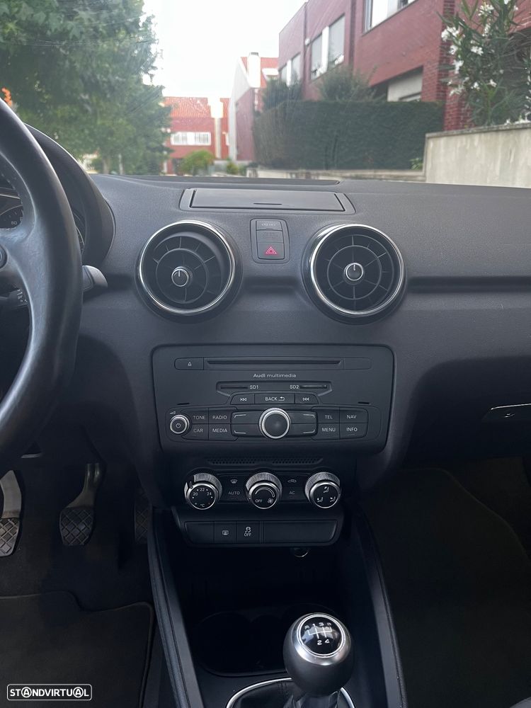 Audi A1 1.6 TDI Attraction - 8